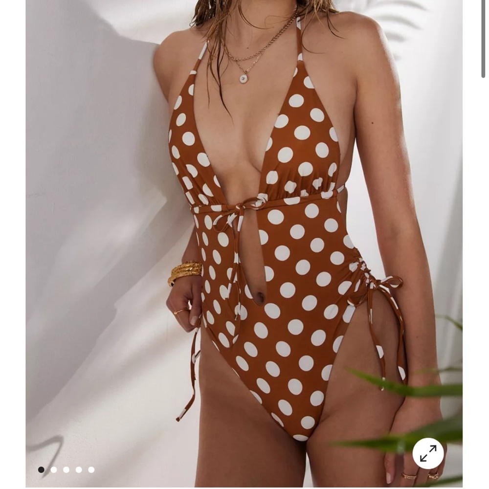 Out From Under Ava One-Piece Swimsuit sz M